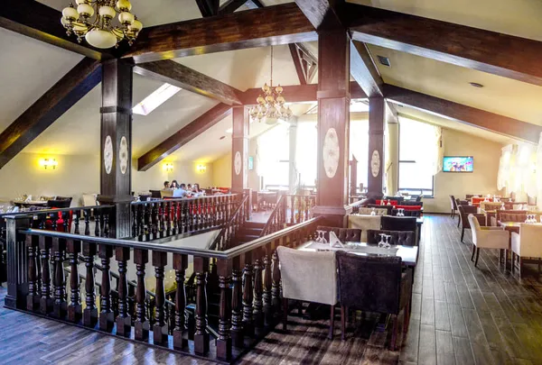 Interior Restaurant Queen 4